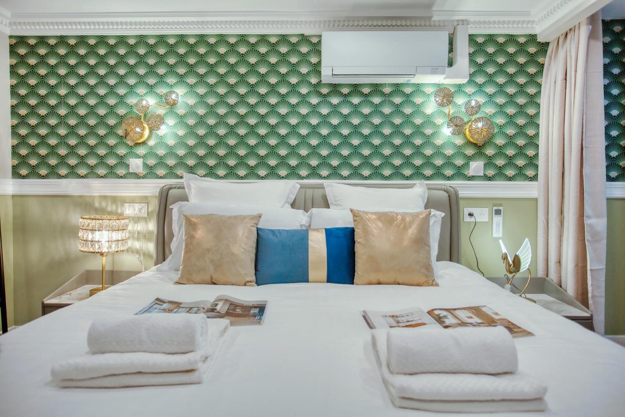 Elegant Triplex In Paris - Ideal For 10 - Aircon Exteriör bild